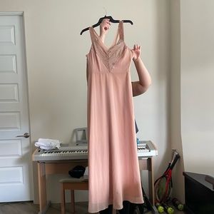 Beautiful maxi dress!